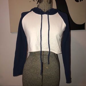 cropped hoodie